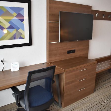 Holiday Inn Express & Suites - Boston South - Randolph By Ihg Exterior foto