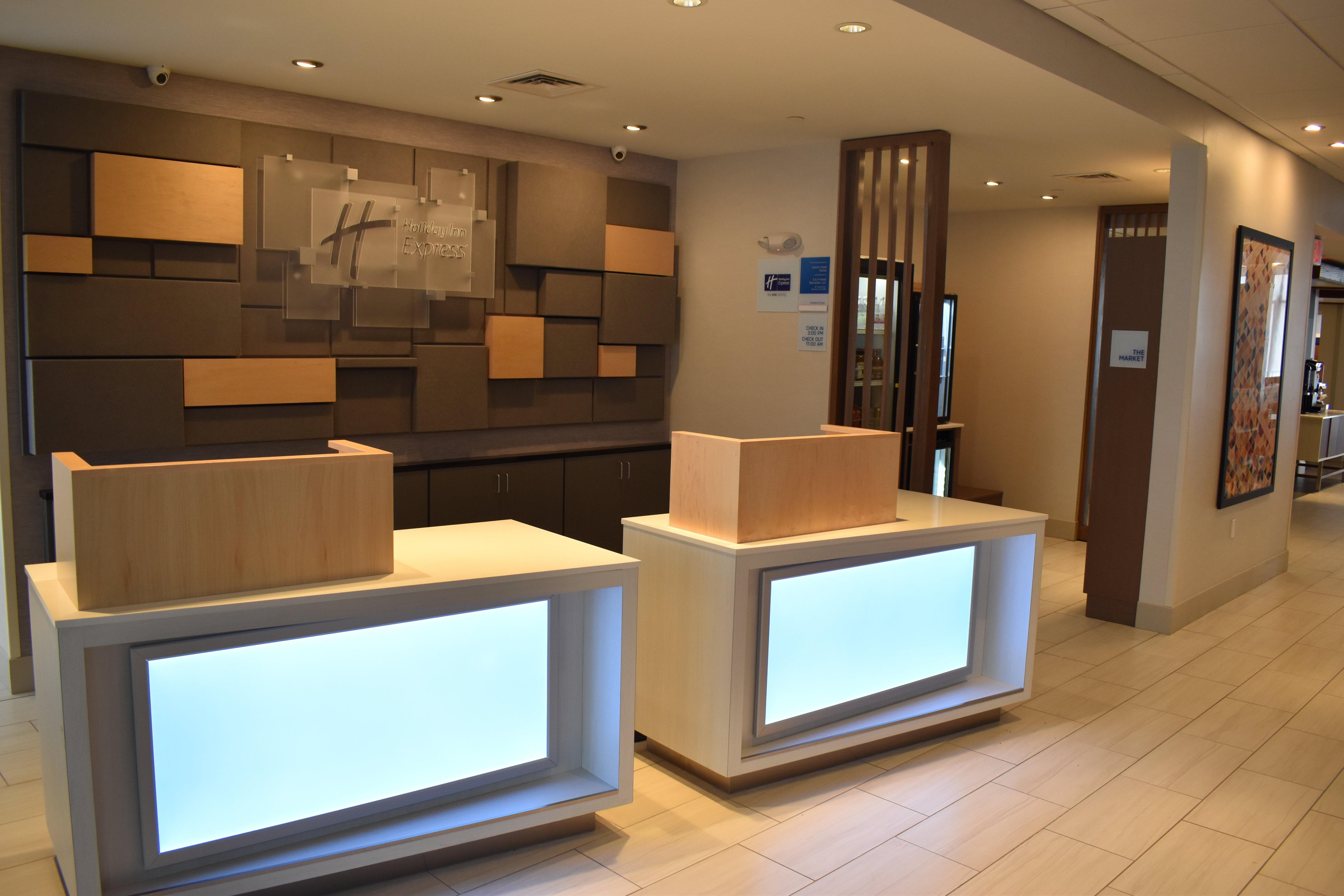 Holiday Inn Express & Suites - Boston South - Randolph By Ihg Exterior foto