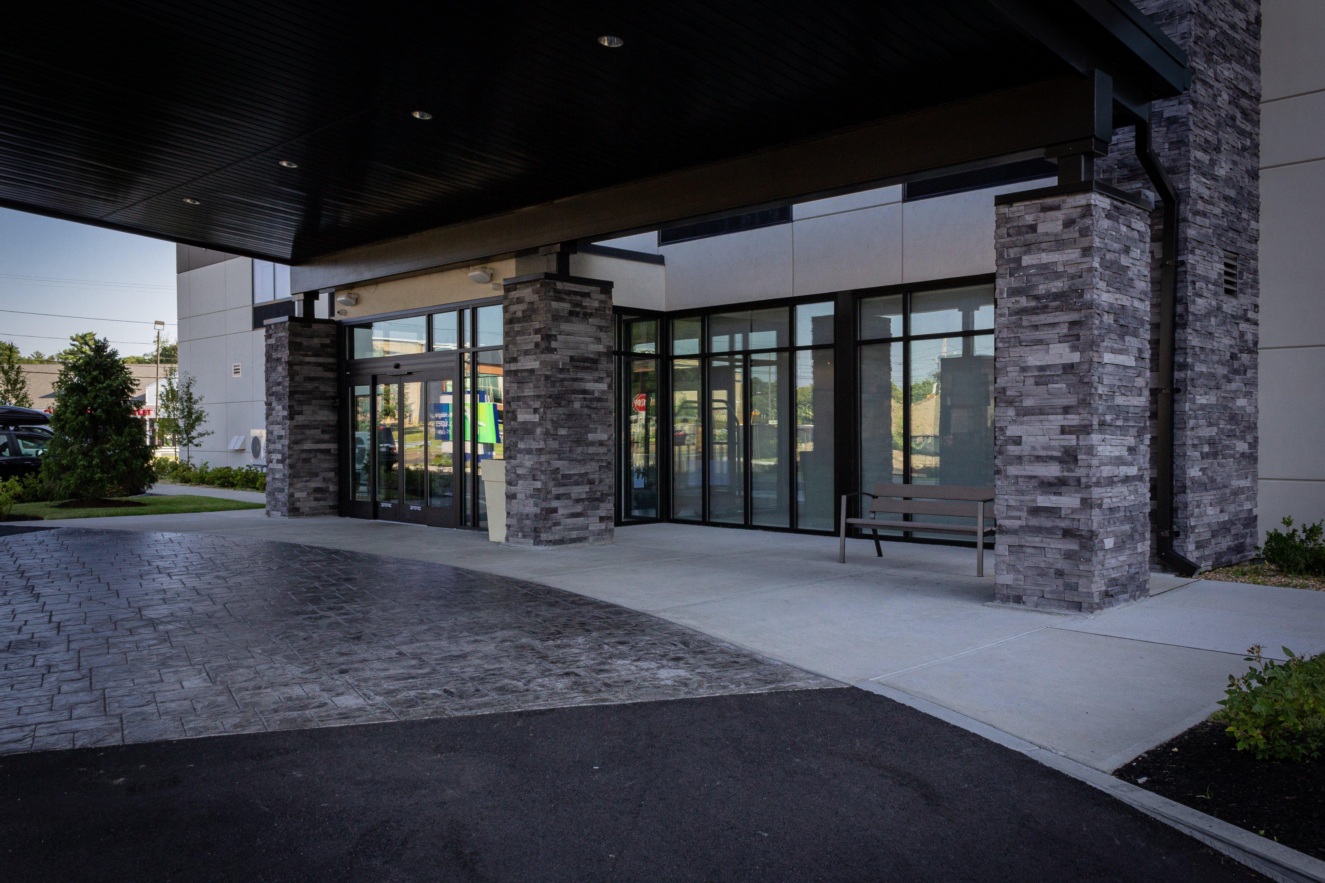 Holiday Inn Express & Suites - Boston South - Randolph By Ihg Exterior foto