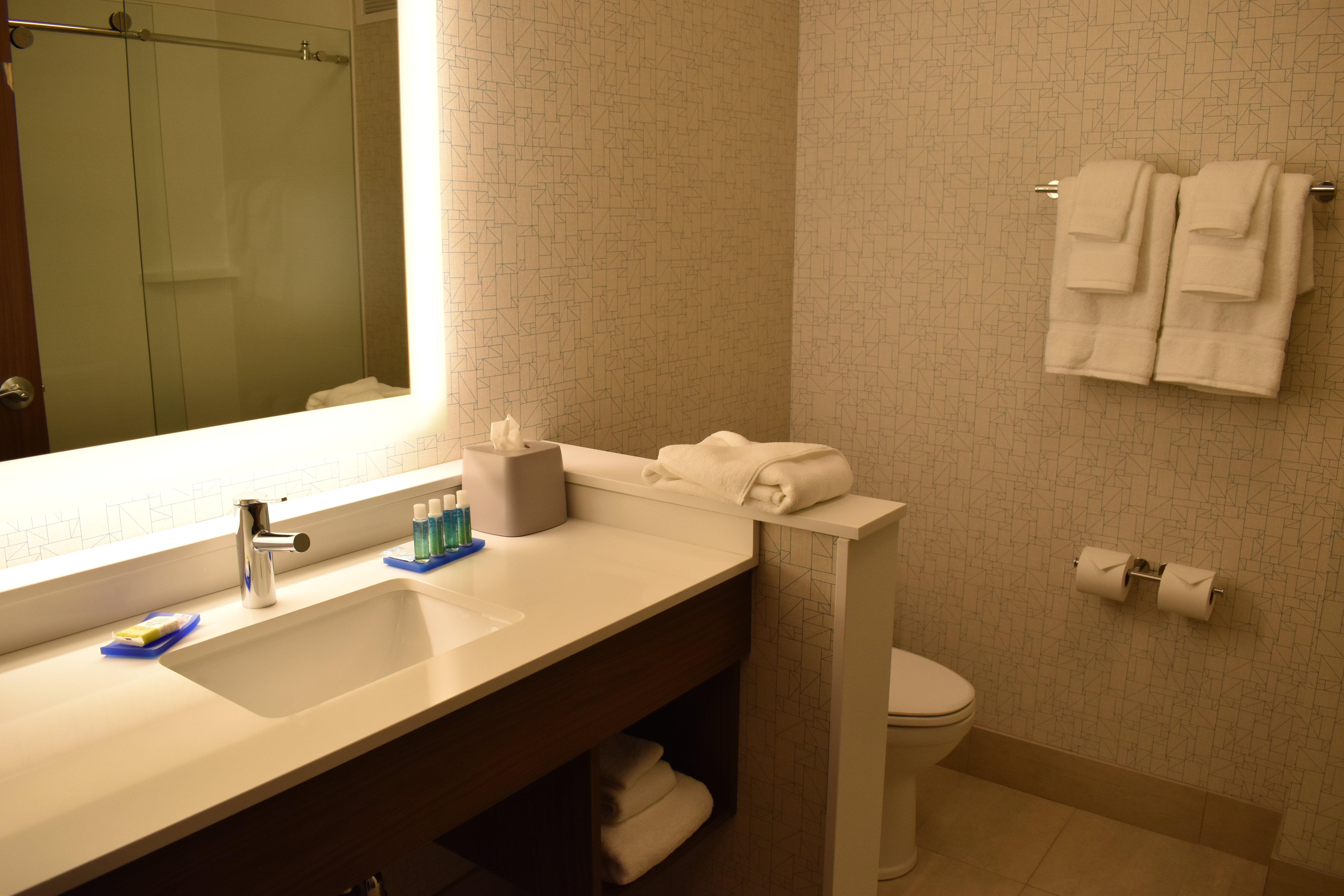 Holiday Inn Express & Suites - Boston South - Randolph By Ihg Exterior foto